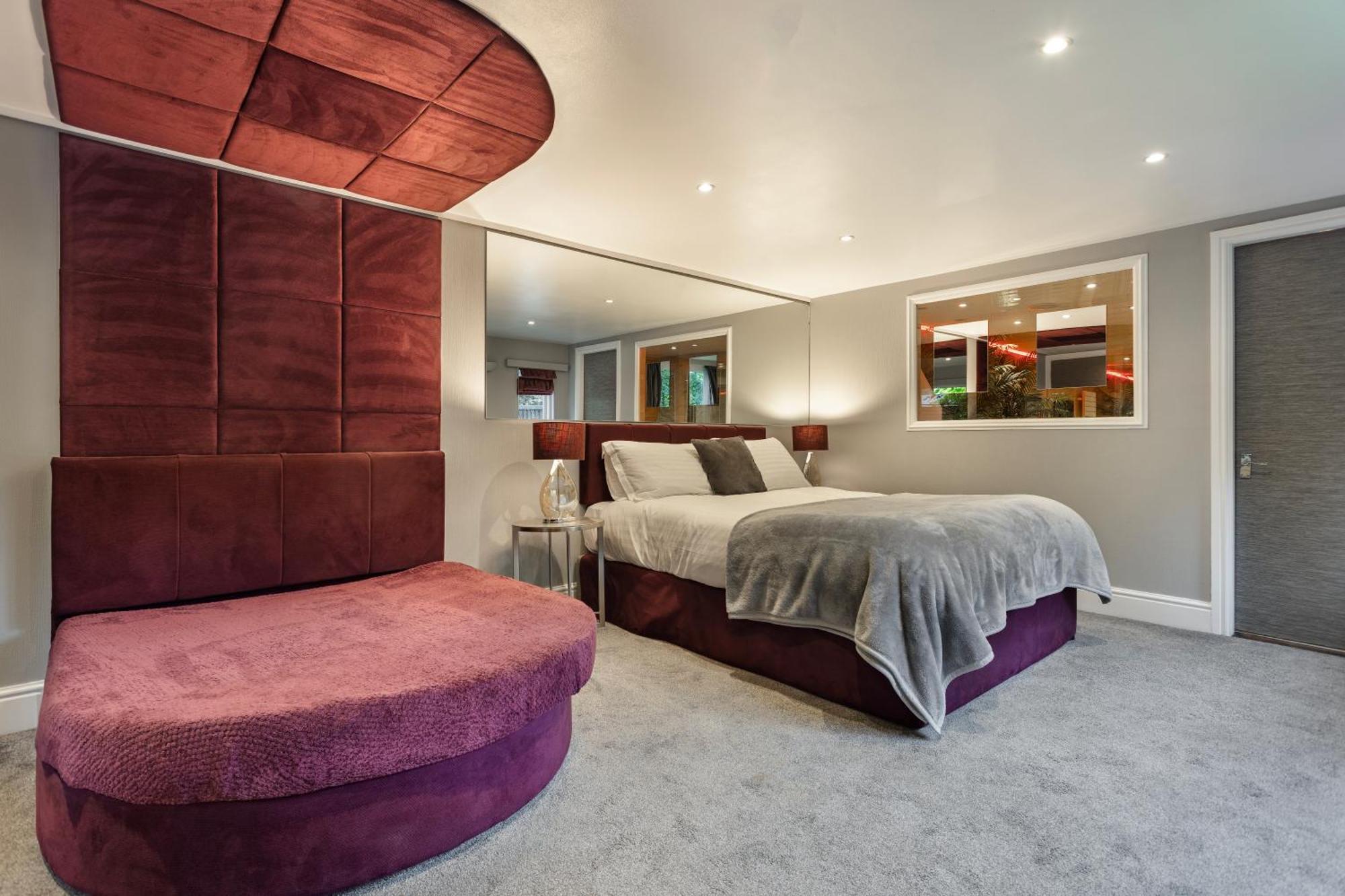 Aphrodites Group - Luxury Hot Tub Suites In Central Lake District! Боунес-он-Уиндермер Экстерьер фото