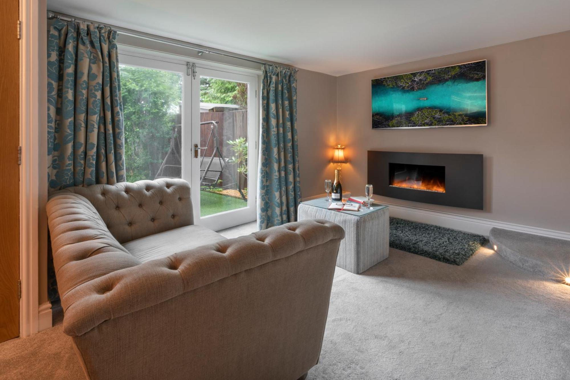 Aphrodites Group - Luxury Hot Tub Suites In Central Lake District! Боунес-он-Уиндермер Экстерьер фото